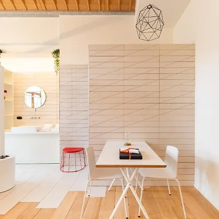 Aparthotel The Hide 4*