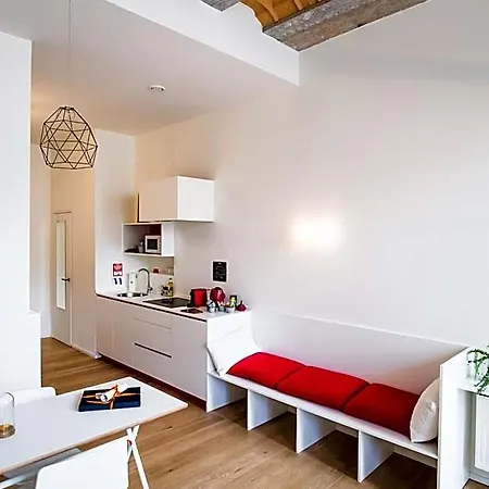Apart-hotel The Hide 4*