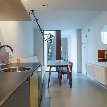 The Hide Aparthotel