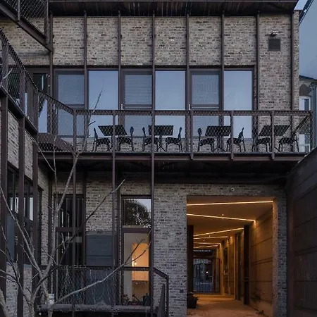 Aparthotel The Hide