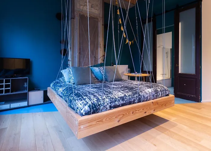 Apart-hotel The Hide 4*