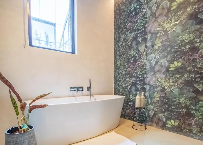 The Hide Apart-hotel 4*