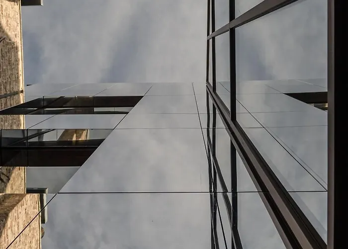 The Hide Apart-hotel