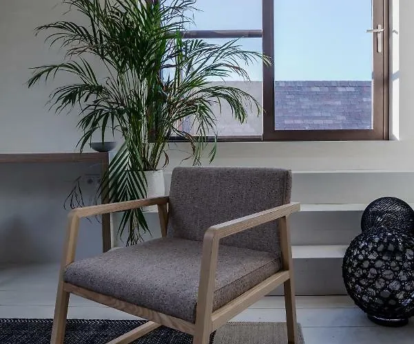 Aparthotel The Hide 4*