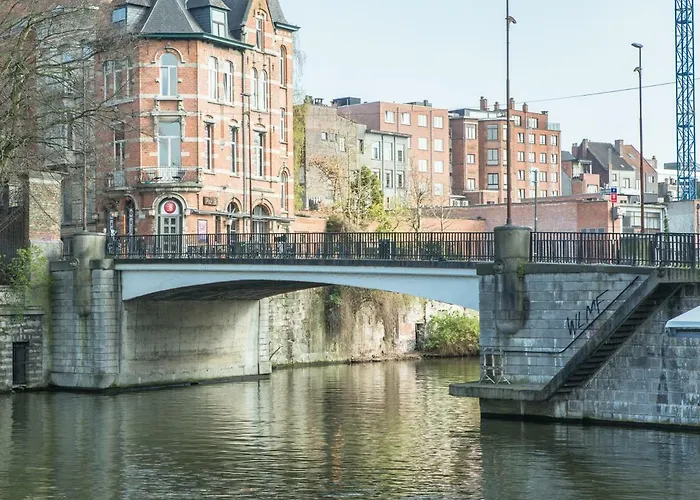 Apart-hotel The Hide 4*