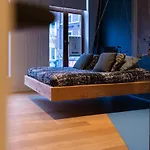 The Hide Apart-hotel 4*