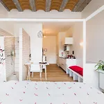 The Hide Apart-hotel 4*
