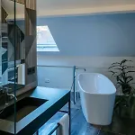 The Hide Apart-hotel
