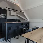 Apart-hotel The Hide 4*