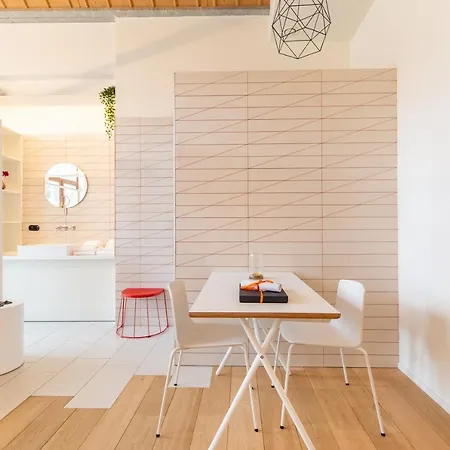 Apart-hotel The Hide 4*