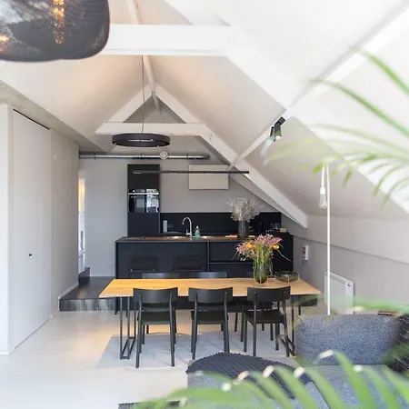 Apart-hotel The Hide 4*