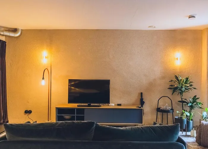 The Hide Апарт-отель 4*